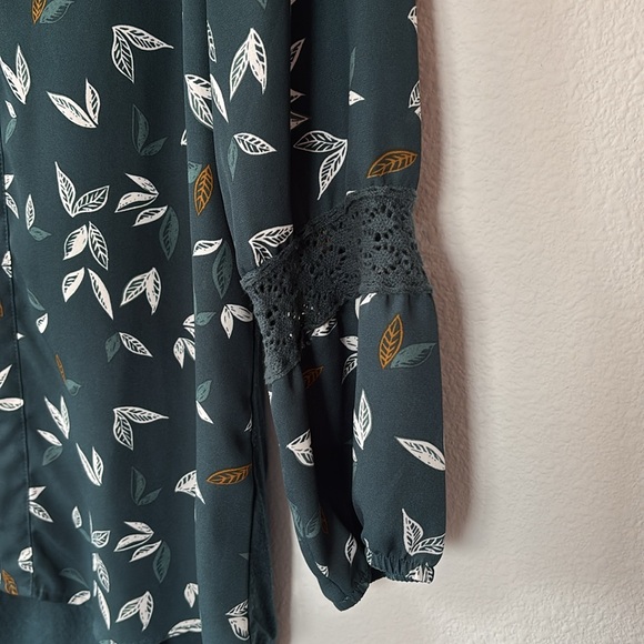 Fortune + Ivy Brooker Mixed Material Blouse - Picture 5 of 8